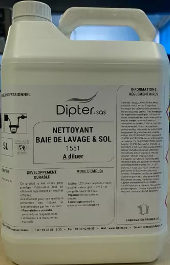 1551 Propreté des baies de lavage. A diluer à 25%
